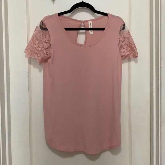 New without tags, Never worn pink tshirt with lace - Picture 1 of 3